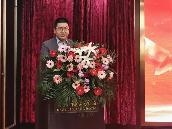 张书锋主任作为先进集体代表发言 张书锋主任作为先进集体代表发言